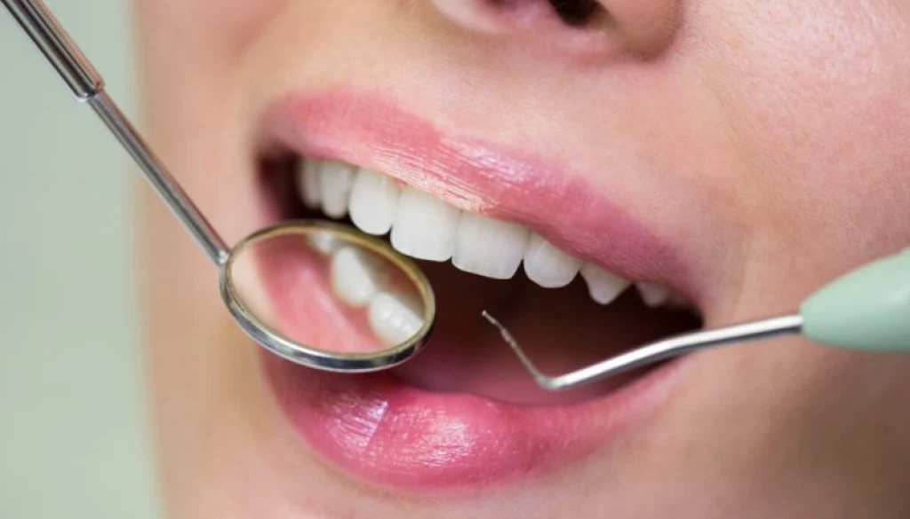 Gece Açık Diş Kliniği Ne Zaman Tercih Edilir?